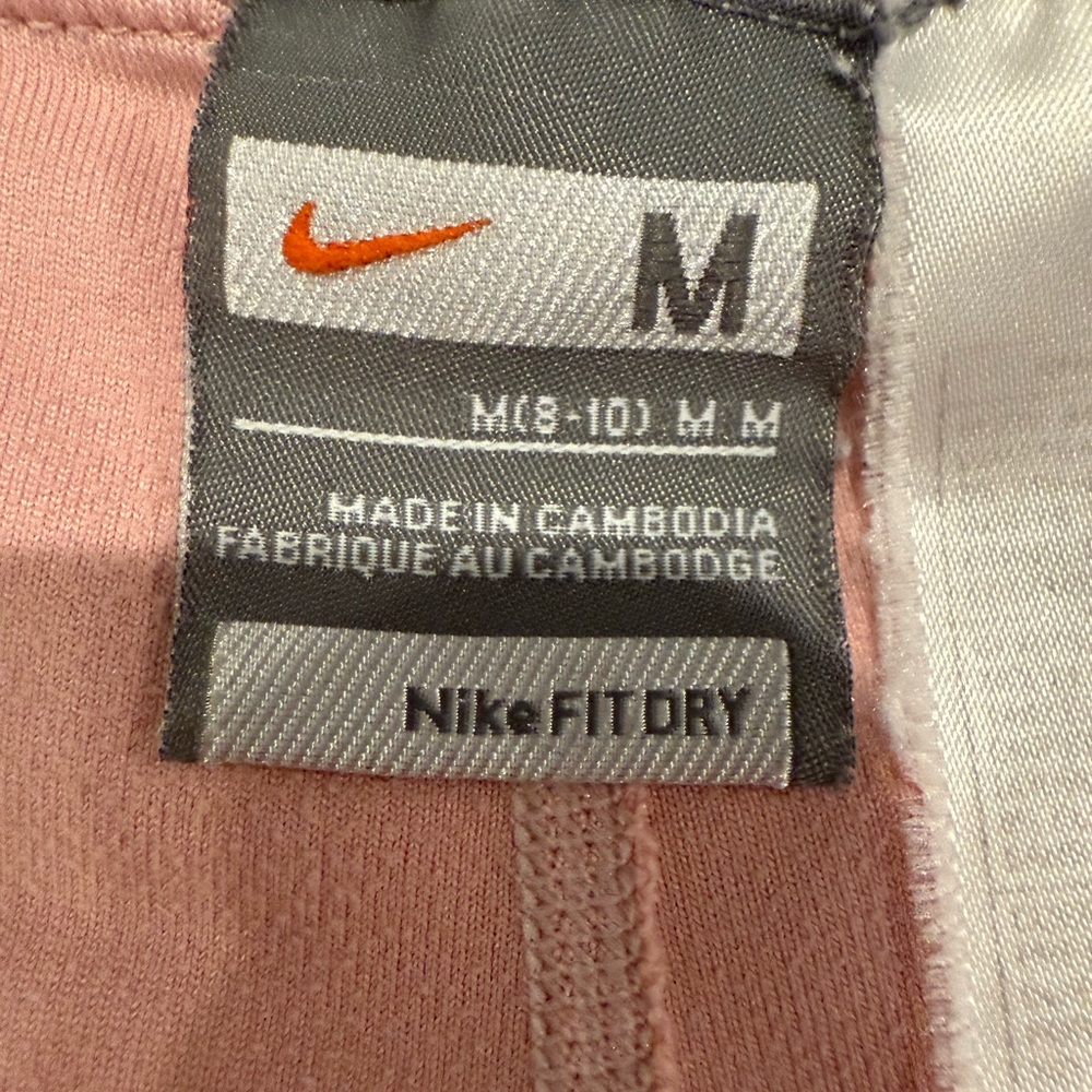 Vintage Nike Women's White and Pink Tennis Skort - Picture 4 of 6